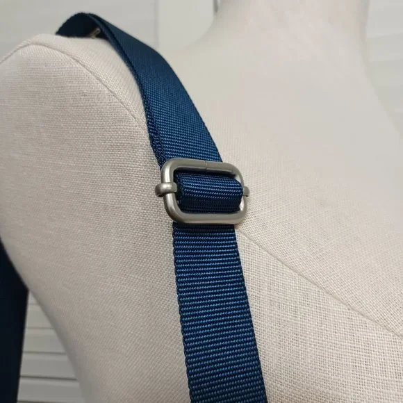 Baggallini Adjustable Crossbody Bag Blue Gray - Picture 4 of 13